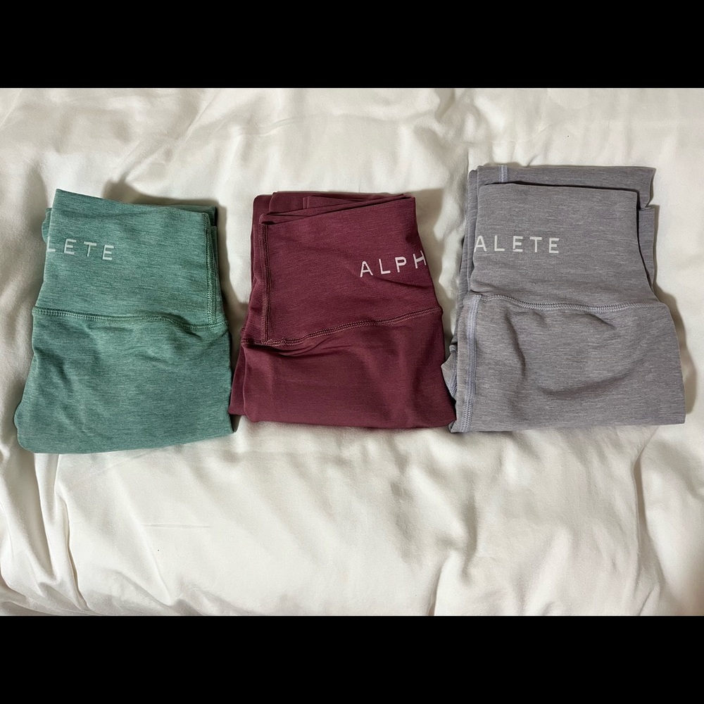 Alphalete Leggings Revival (Pre-R6) in size S